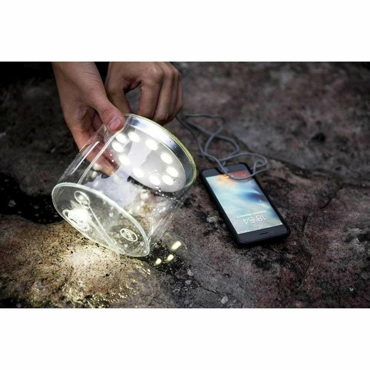 MPOWERD Luci Pro Outdoor 2.0 Inflatable Solar Light & Mobile Charger - Image 4